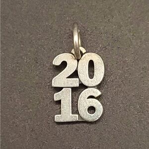 Retired James Avery 2016 charm